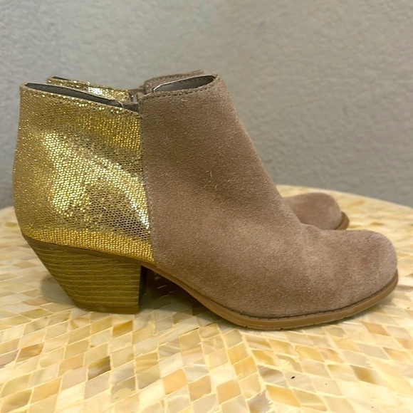 Because i live life on the edge chelsea boots Size 7 - Picture 1 of 9
